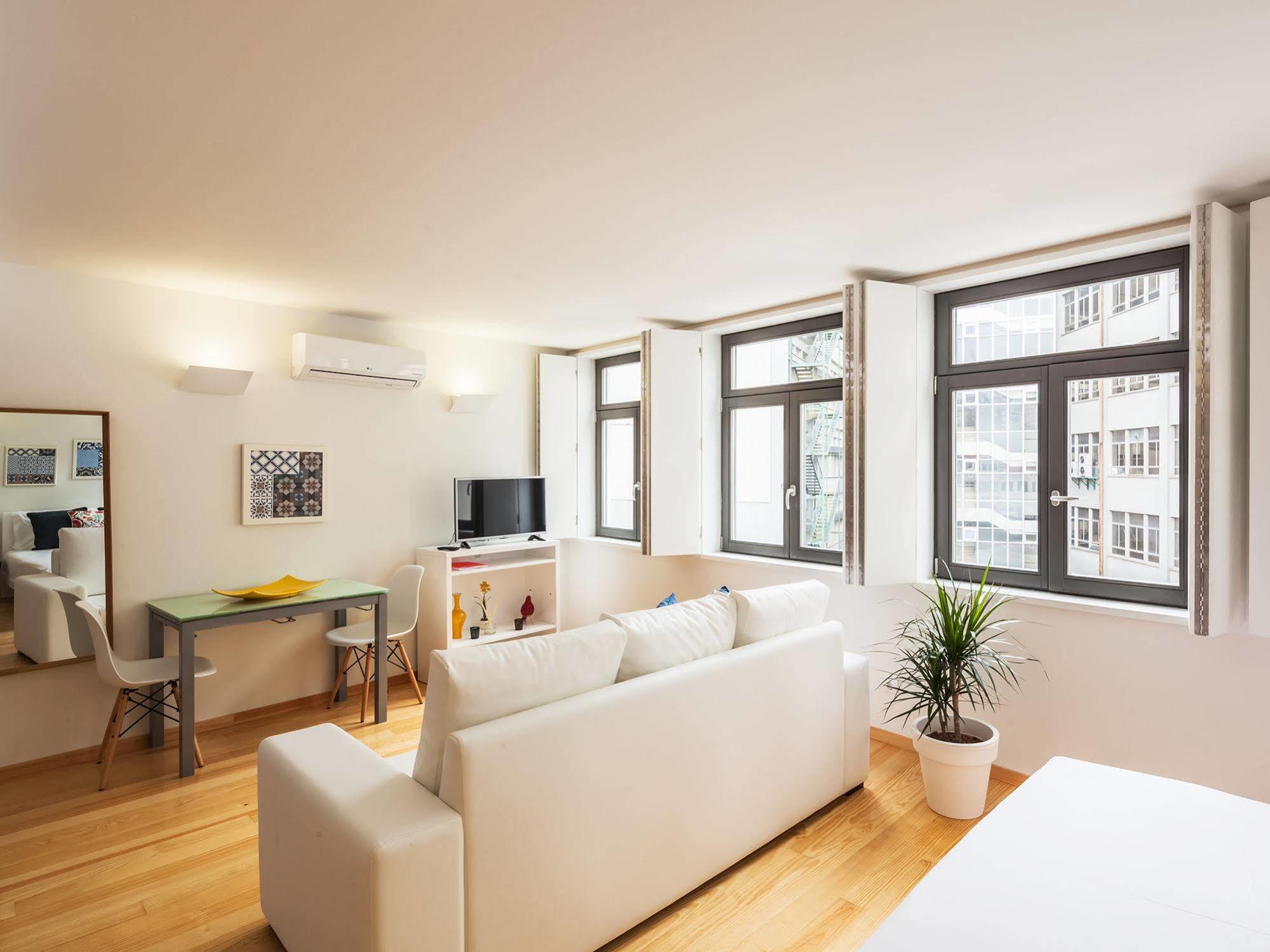 Insitu Trindade By Guestify Appartement Porto Buitenkant foto