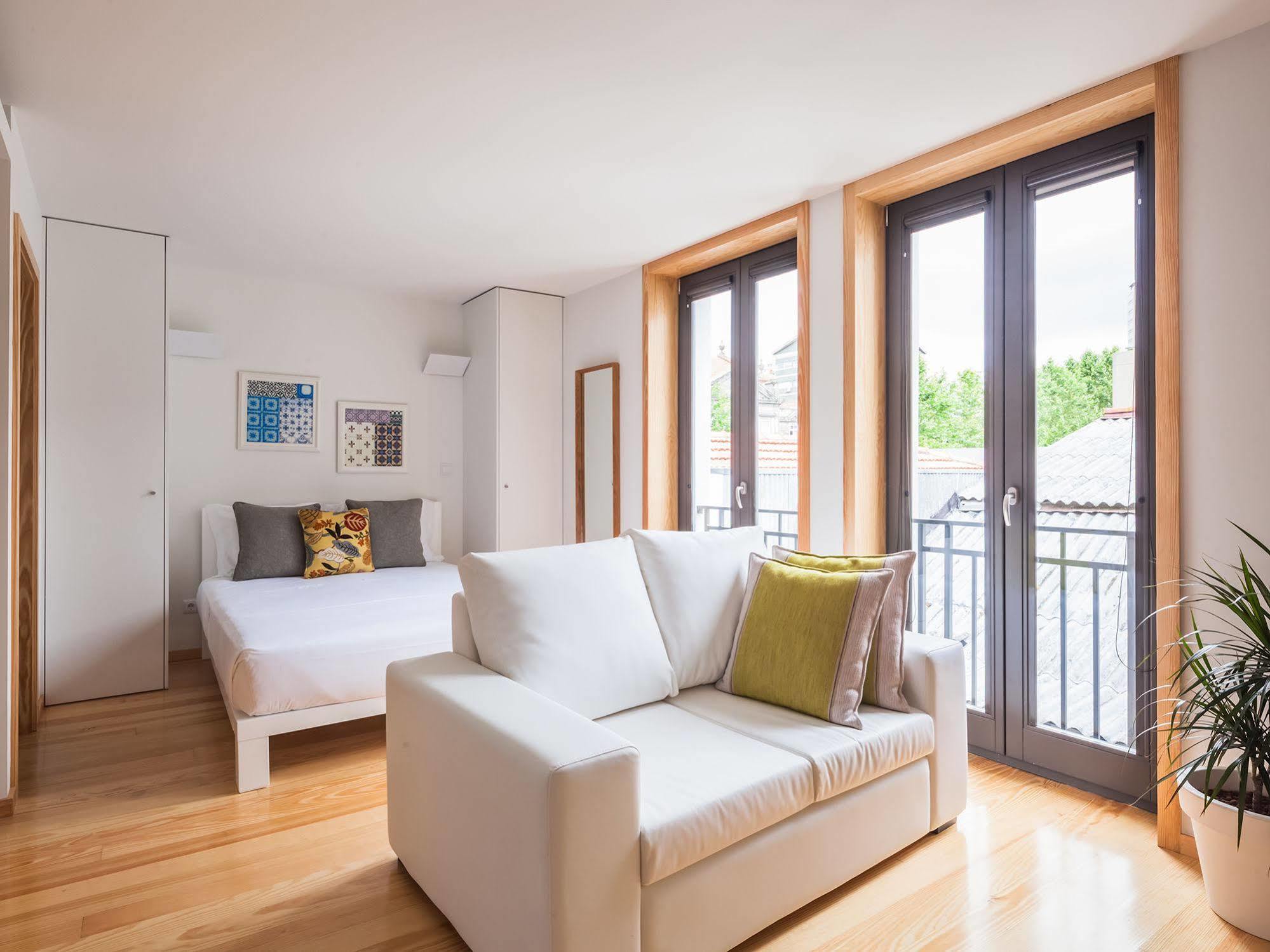 Insitu Trindade By Guestify Appartement Porto Buitenkant foto